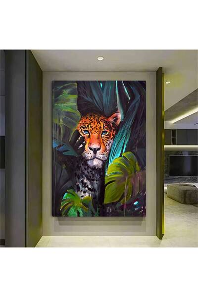 idora Oslikani leopard među lišćem