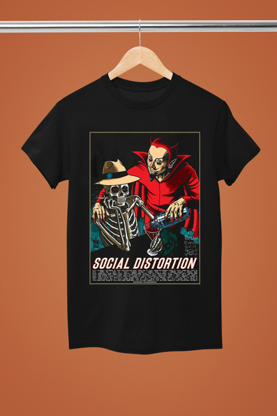 MAGORS تيشيرت روك من القطن مطبوع بأكمام قصيرة وقصة عادية