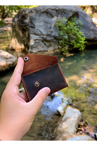 Takı Zanaatkarı حامل بطاقات بسيط من جلد العجل الأصلي - بني عتيق