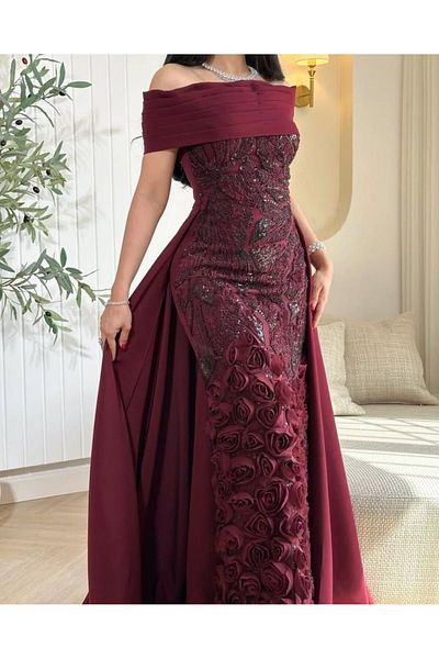 MEZON FASHION Luxurious burgundy evening dress