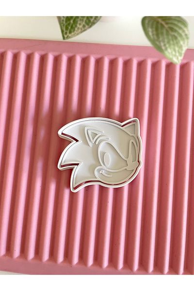 By Selen Suyolcu Sonic Cookie Stamp and Cutter
