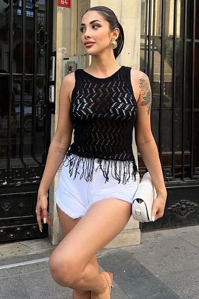 VAGGON Crew Neck Sleeveless Tassel Blouse