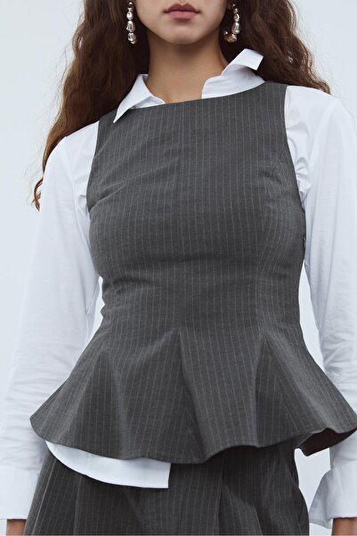Stradivarius Çizgili Kolsuz Peplum Top