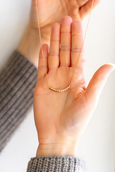 VogueDiamond 18 Ayar Altın Pırlantalı Yaprak Kolye