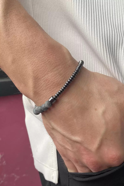 Mutenaura Stylish Men's Bracelet with Bead Detail