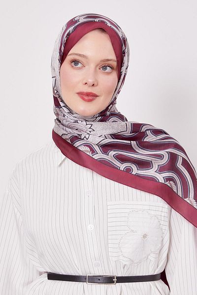 Levidor Indian Silk Shawl with Cherry Baroque