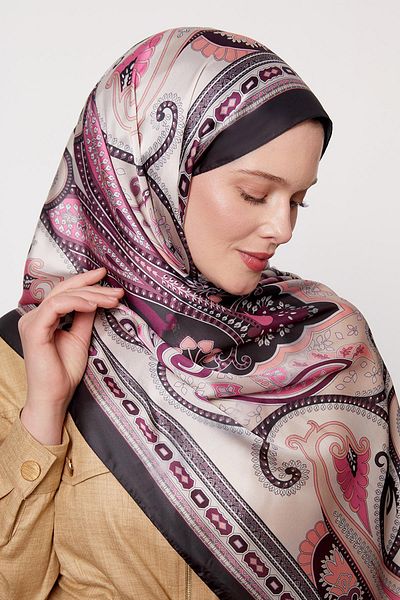 Levidor Pink Edge Geometric Pattern Indian Silk Shawl