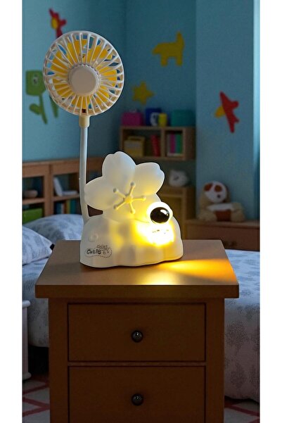 FAMEMUS ACCESSORY Astronot Masa Üzeri Hem Gece Lambası Hem Fan 22 cm