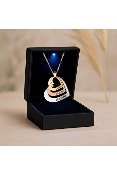 İNDİGO TAKI Işıklı Kutuda Üç İsimli Kalpler Gümüş Kolye