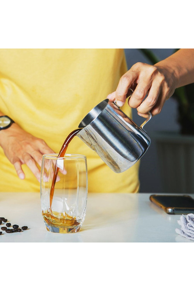 shumee Steel milk jug with measuring cup 580 ml