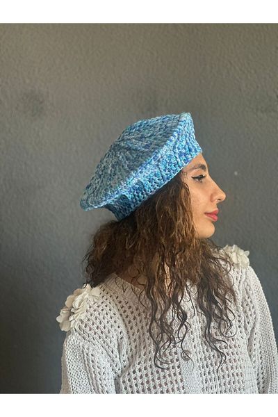 Gönülden Tasarım Hand Knitted French Painter Women's Beanie
