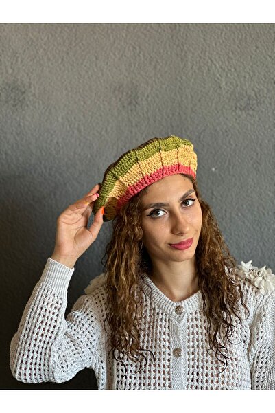 Gönülden Tasarım Hand Knitted French Painter Women's Beanie