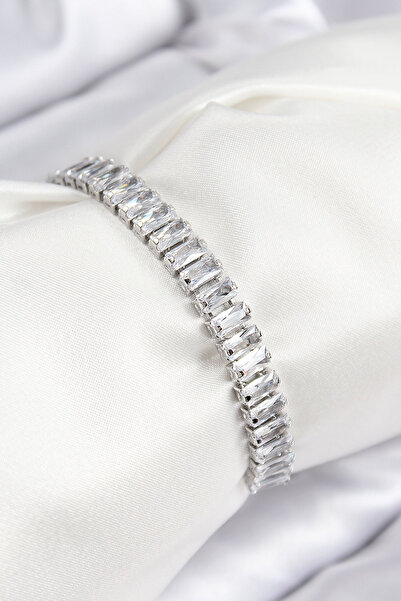 Nehir Brass Zircon Stone Waterway Model Silver Color Elevator Women's Bracele...