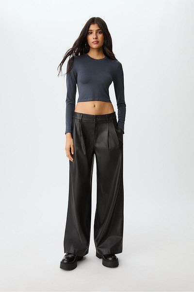 Stradivarius Basic cropped T-shirt