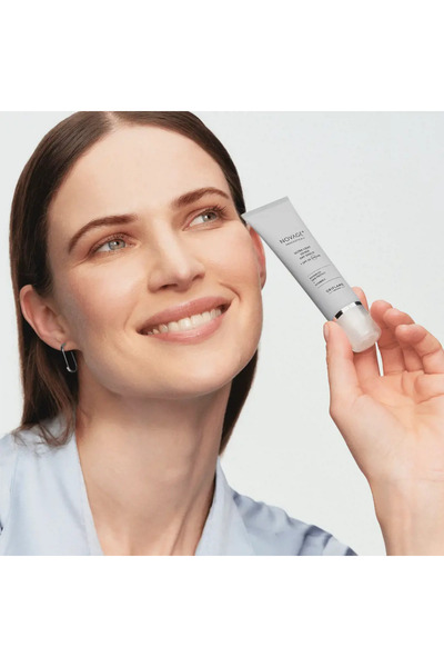 Oriflame Novage+ Proceuticals SPF 50 Intensive Protection Light Day Cream