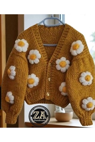 ZAHandmade Daisy Hand-Knitted Cardigan Model