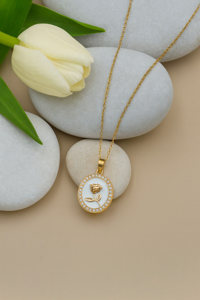 The Collection Pearl Rose Pearl Detailed Rose White Enamel Necklace Women's Tarnish-Free Gold Stone Steel Necklace