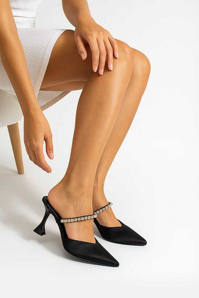 Bayramoğlu Pantofi cu toc subțire din piatră de satin neagră (9 cm)