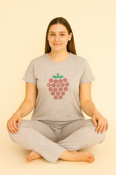 FAMES PİJAMA طقم بيجامة صيفي بأكمام قصيرة بنمط الفراولة