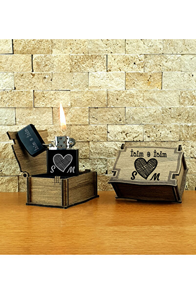 Hobi Tuning Kişiye Özel Ahşap Kutulu Benzinli Metal Çakmak Kalp Temalı Çift İ...