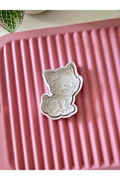 By Selen Suyolcu Cat Stamp and Cutter