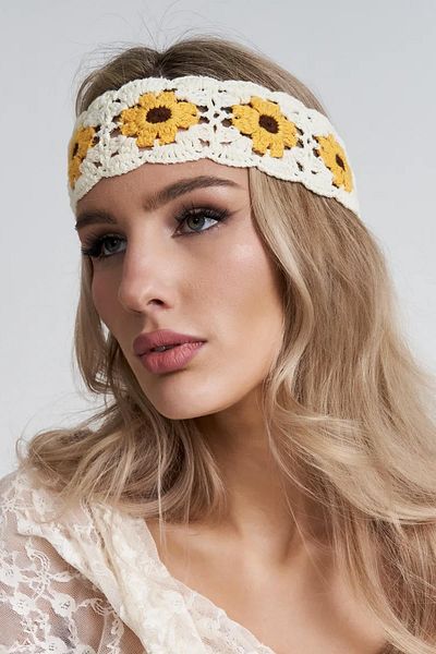 New Obsessions Knitted Daisy Hair Band