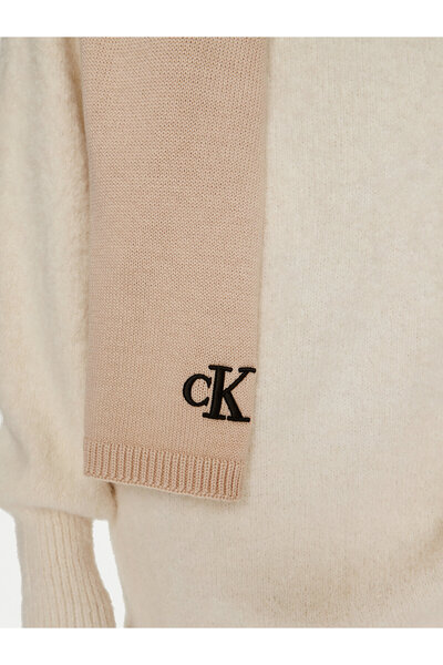 Calvin Klein Women's Scarf K60K612662 Pink