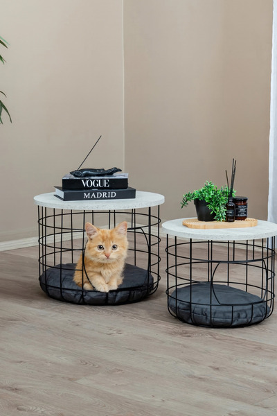 Luxence 2'li Kedi Yuvalı Orta Sehpa – Beyaz Traverten Ahşap Tablalı & Minderl...