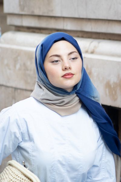 CHALE Pure Gradient Series - 100% Cotton Shawl