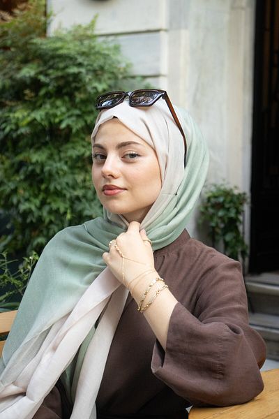 CHALE Pure Gradient Series - 100% Cotton Shawl
