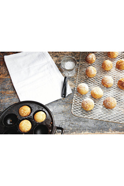 Lodge Cast Iron Aebleskiver Pan \ P7A3