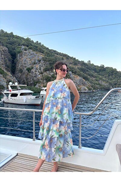 Sude Kızanlıklı Çiçek Desenli Deniz Kabuğu Detaylı Kat Elbise