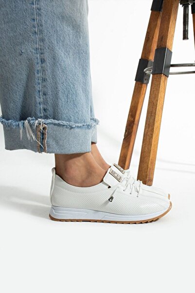 Çizmeli Kedi Beyaz Bağcıklı Spor Ayakkabı Comfort Yumuşak Tabanlı Bağcıklı Snekaer