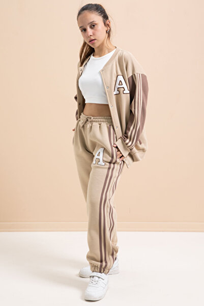 Cansın Mini Μπεζ Γραφιστικό Κολεγιακό Μπουφάν Κοριτσιού με Ριγέ 3-Πόντο Φούτερ Σετ 21298