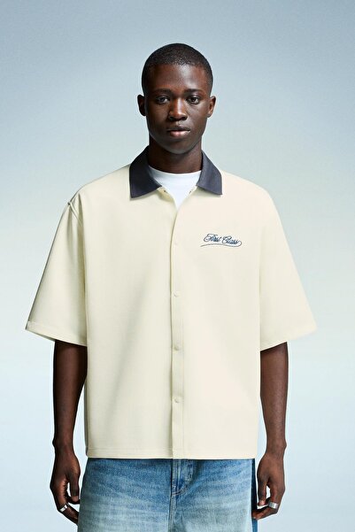 Bershka Kısa kollu nakışlı gömlek