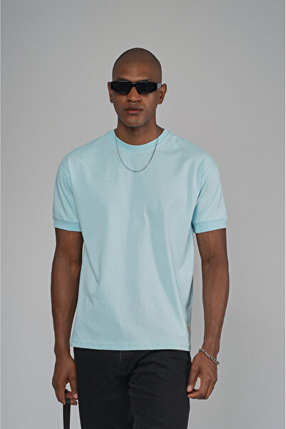 Butik TREND BIZ Μπλουζάκι με υφασμάτινο γιακά και μανίκια διπλής όψης με λεπτομέρεια ετικέτας με ραβδώσεις