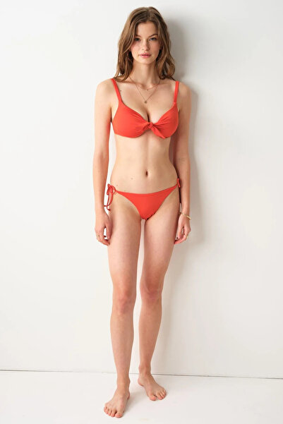 No Gossip juju brazlilian μπικίνι κάτω από τη νέα σεζόν 2025