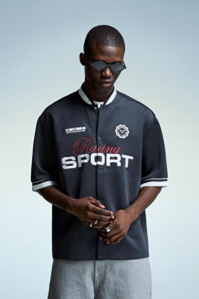 Bershka Kısa kollu nakışlı gömlek