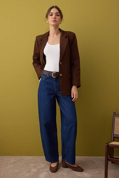 Trendyol Collection Wardrobe Essentials Braune, gewebte Blazerjacke aus der Sonderkollektion |   TWOAW26BC000050