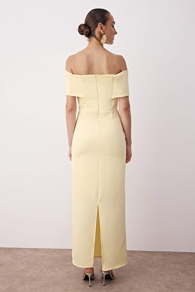 Trendyol Collection Žlutý Carmen Collar Finike Maxi Stylové večerní šaty Noční šaty TPRSS25AE00196