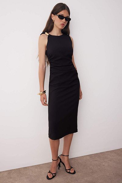 Trendyol Collection Черна, обикновена плетена рокля с детайли и миди кройка TWOAW26EL00076