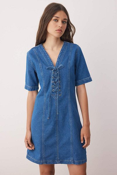 Trendyol Collection Mini rochie din denim cu detaliu de șireturi cu ochi albastru TWOAW26EL00033