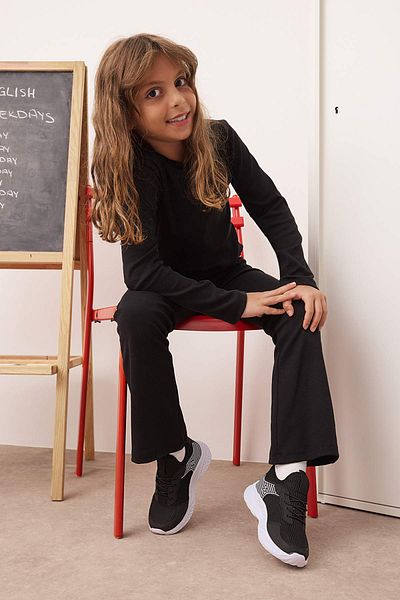 TRENDYOL SHOES Black Easy Wear Rubber Laced Light Sole Small/Large Girls' Sports Shoes Takaw26Sn00000