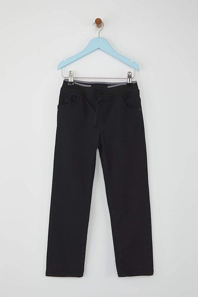 TRENDYOLKIDS Schwarze Jungen Jeans mit elastischem Bund 100% Baumwolle Dénim TKDAW26JE00002