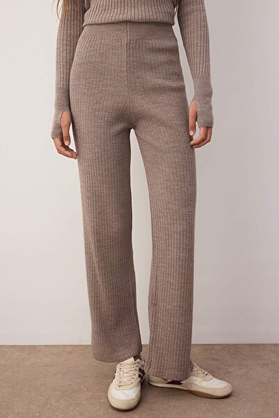 Trendyol Collection Mink Stone Basic Finger részletes kötöttáru alsó-felső szett TWOAW24AU00032