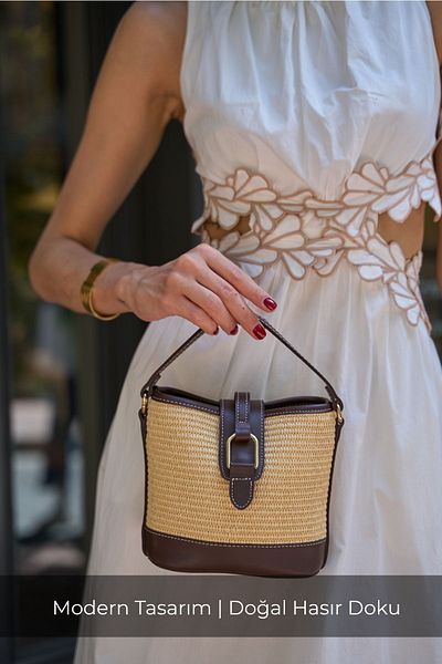 Madamra Brown Straw Women's Modern Design Buckle Hand and Shoulder Bag
