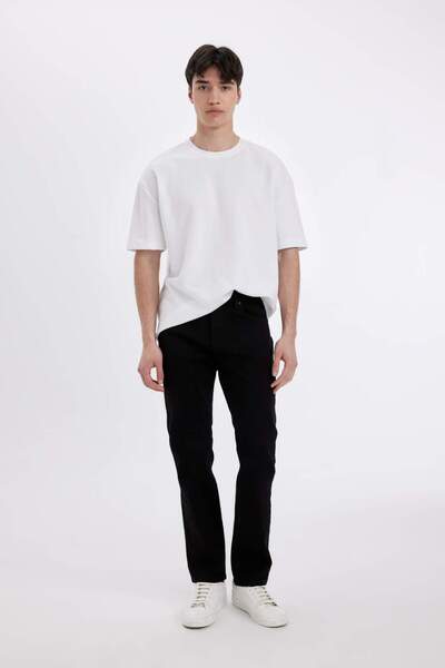 DeFacto Sergio Regular Fit Normal Kalıp Normal Bel Boru Paça Jean Pantolon D3693AX24SM