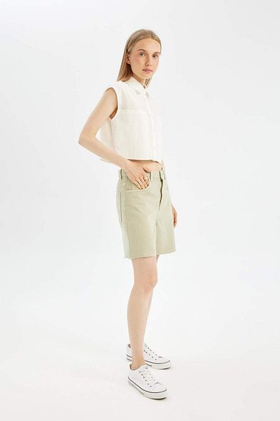 DeFacto Gabardine-Shorts mit kurzem Bein – Regular Fit, normale Taille D0964AX24SM