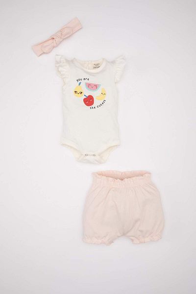 DeFacto Set de 3 bucăți pentru fetiță, cu model de fructe, din bumbac pieptănat, cu mânecă scurtă, cu snap, pantaloni scurți, bentiță de păr C9525A524HS