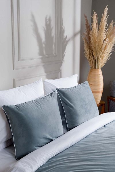 Koza Home طقم غطاء لحاف مزدوج مخملي من ليندا إندجوو مقاس 200 × 220 مع 4 وسائد 5010